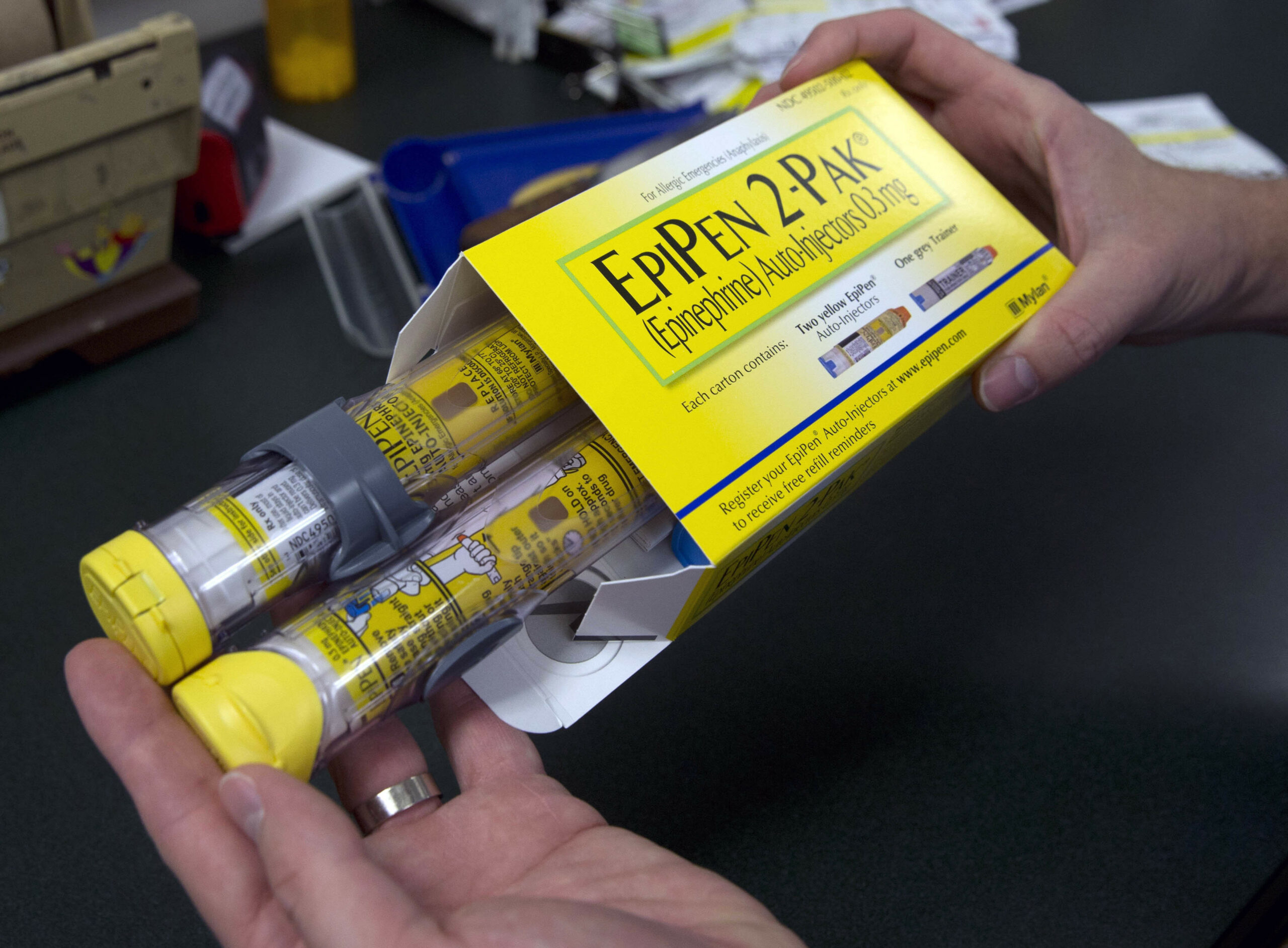 Mylan issues nationwide recall for Epipens with defective injectors