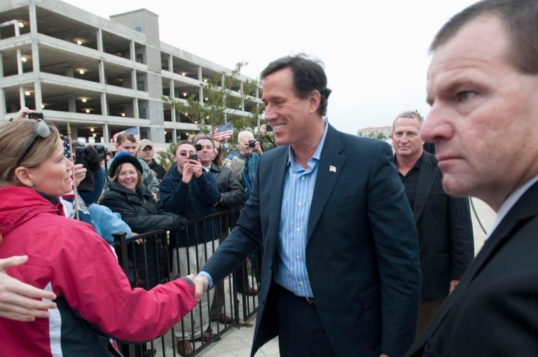 Santorum shakes up GOP race with breakout wins