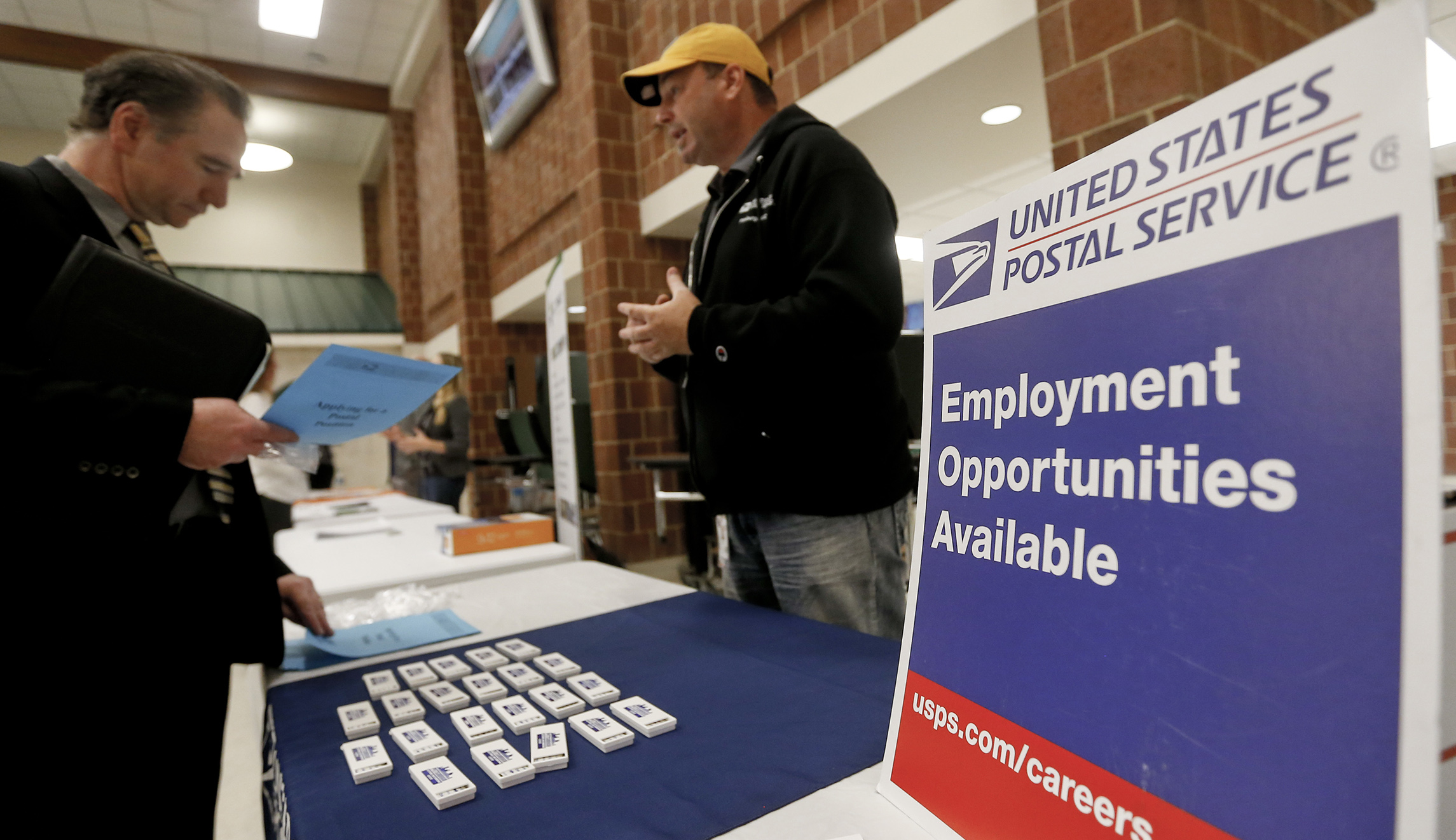 Economy beat expectations with 228,000 new jobs, unemployment held at 4.1 percent in November