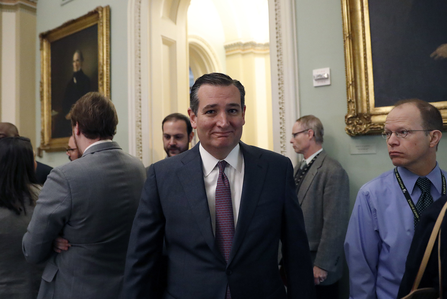 Cruz buries the hatchet, promises to back Trump priorities