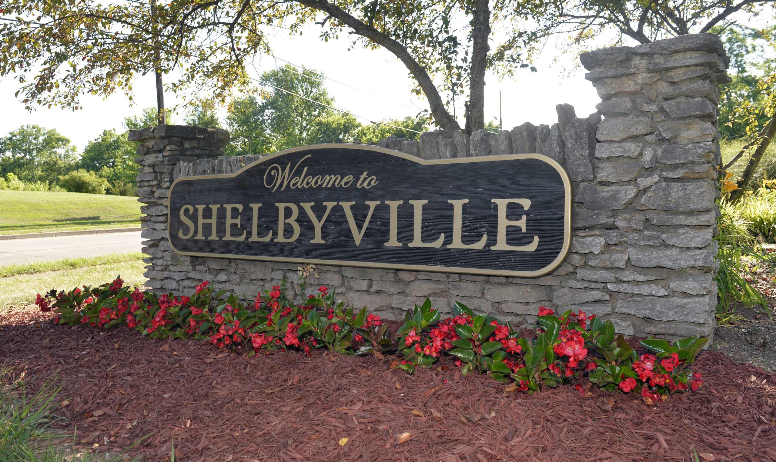 Tennessee towns prepare for white nationalist rallies