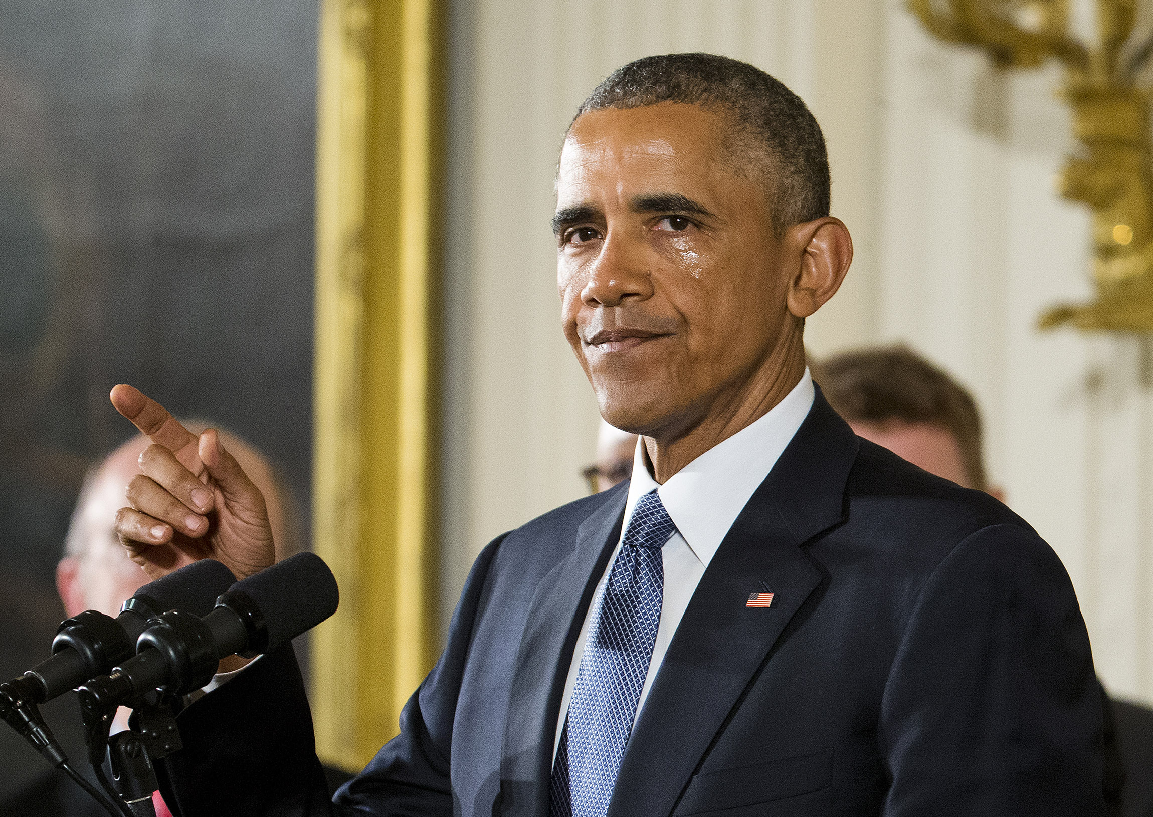 Obama reneges on pledge to drop pro-gun Dems