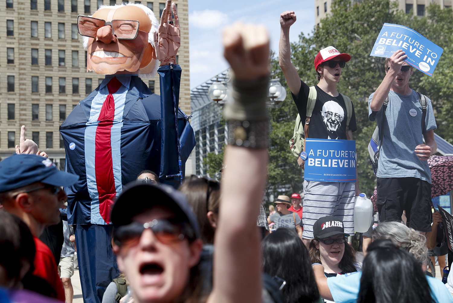 ‘Neutered’ Sanders delegates continue to protest Clinton, DNC