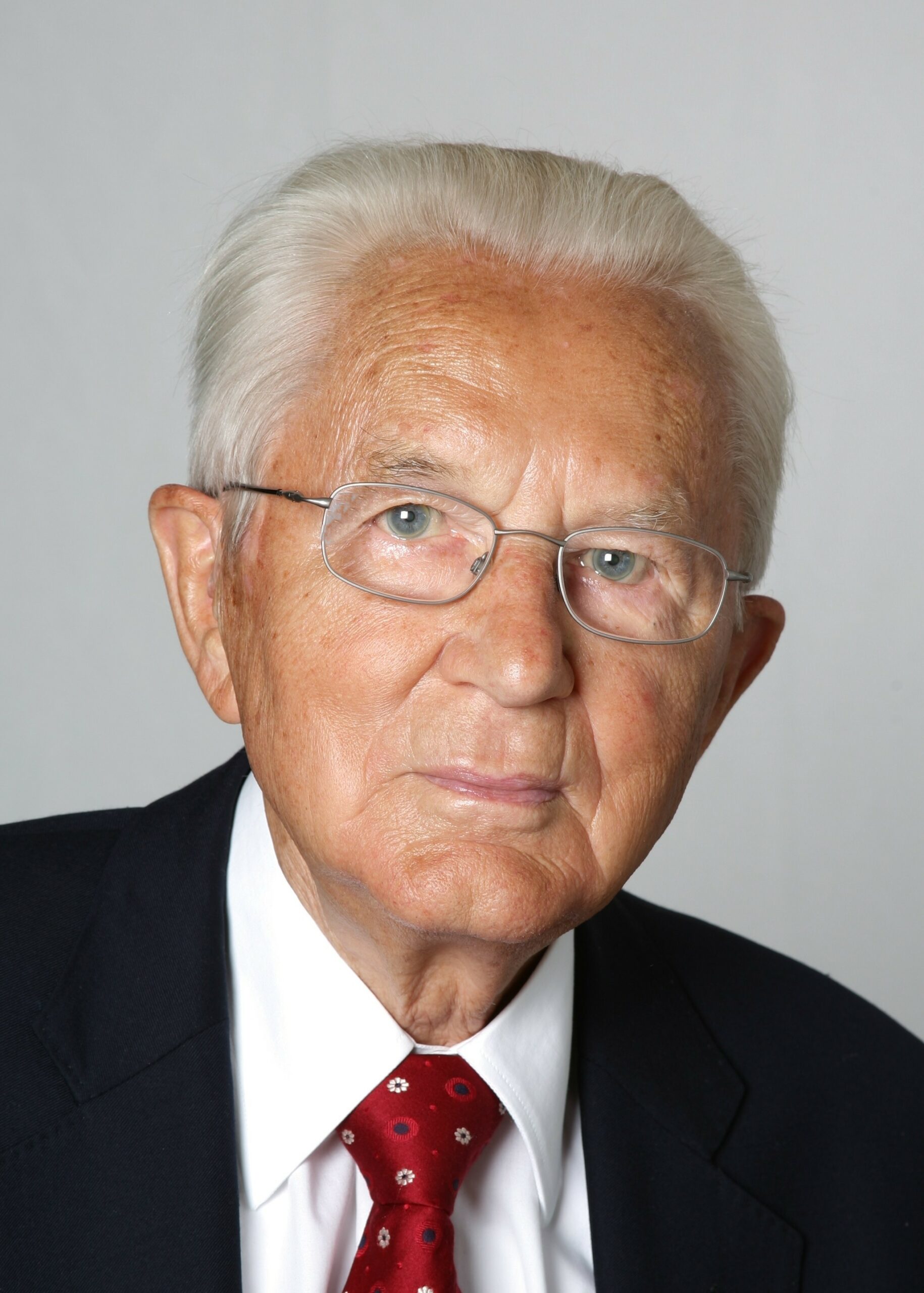 German supermarket tycoon Albrecht dead at 94