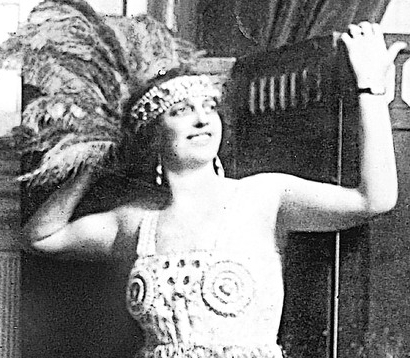 Crime History: Cabaret singer’s boyfriend killed in ‘Chicago’ case