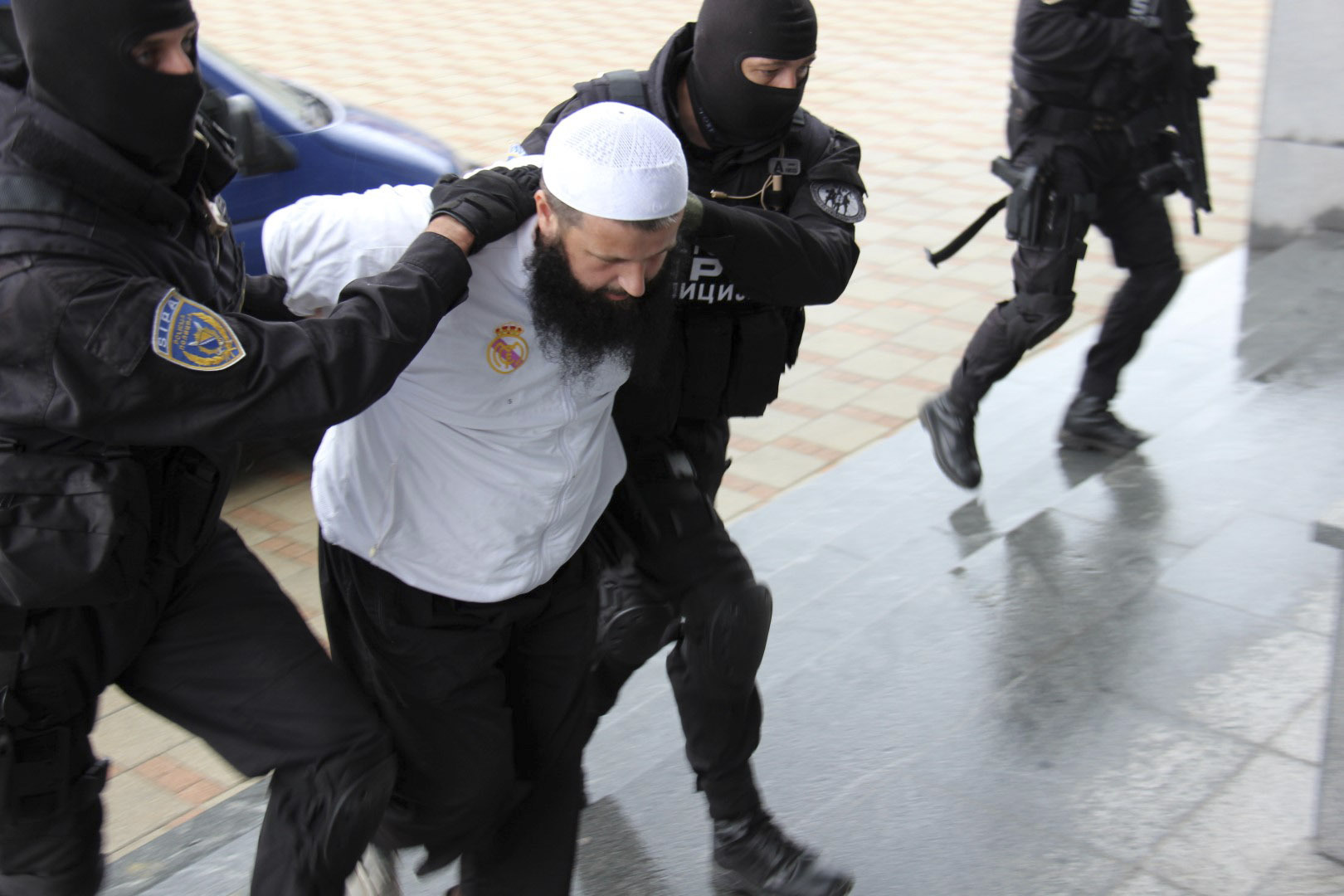16 suspected Islamic militants arrested in Bosnia