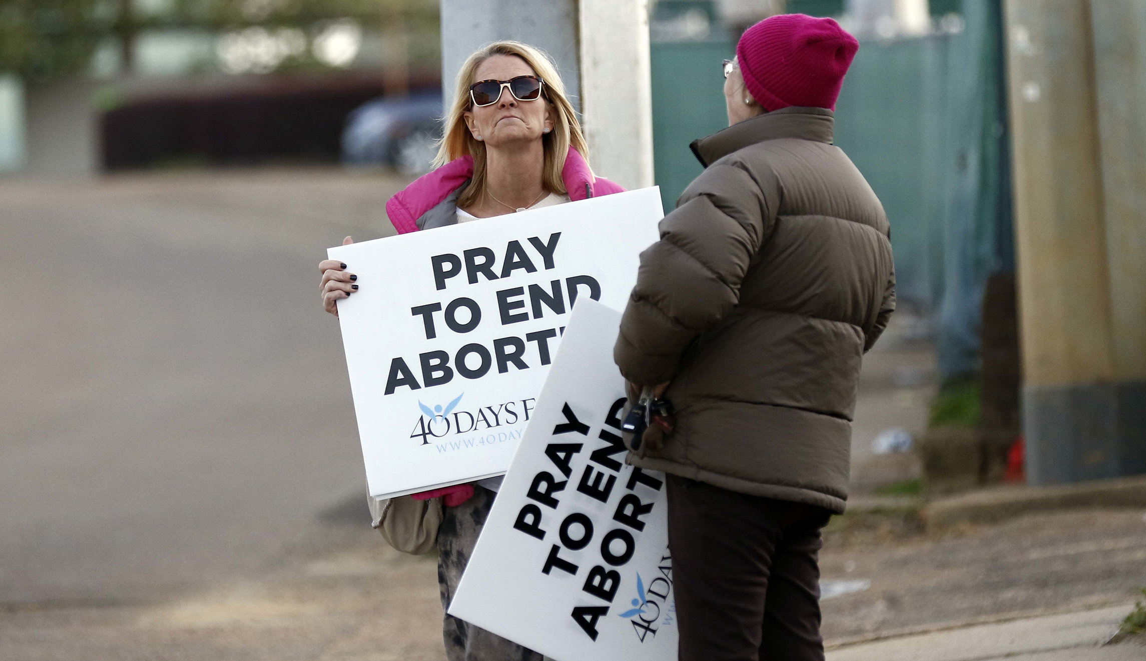 Mississippi bans abortion after 15 weeks