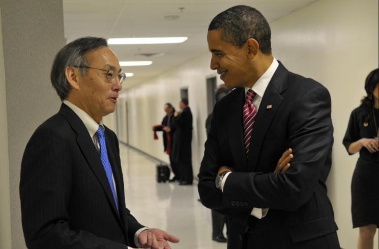 Obama team breaks pledge, taps lobbyists for cash