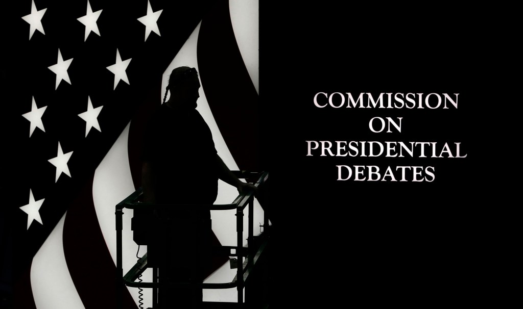 Topics for final Trump-Clinton debate announced