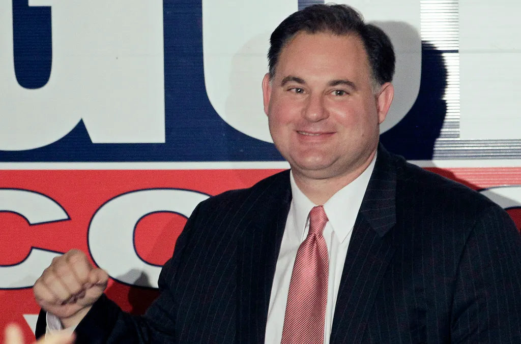 Ex-House members seeking comebacks in 2014