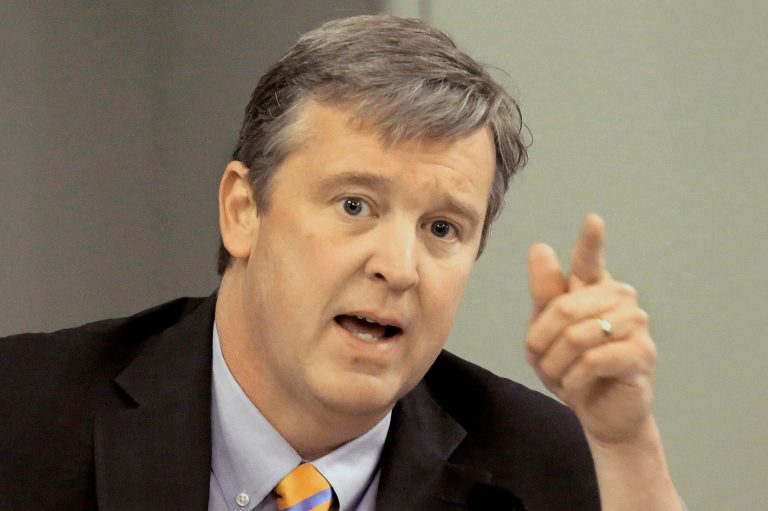 House Democrats quietly meeting on school funding