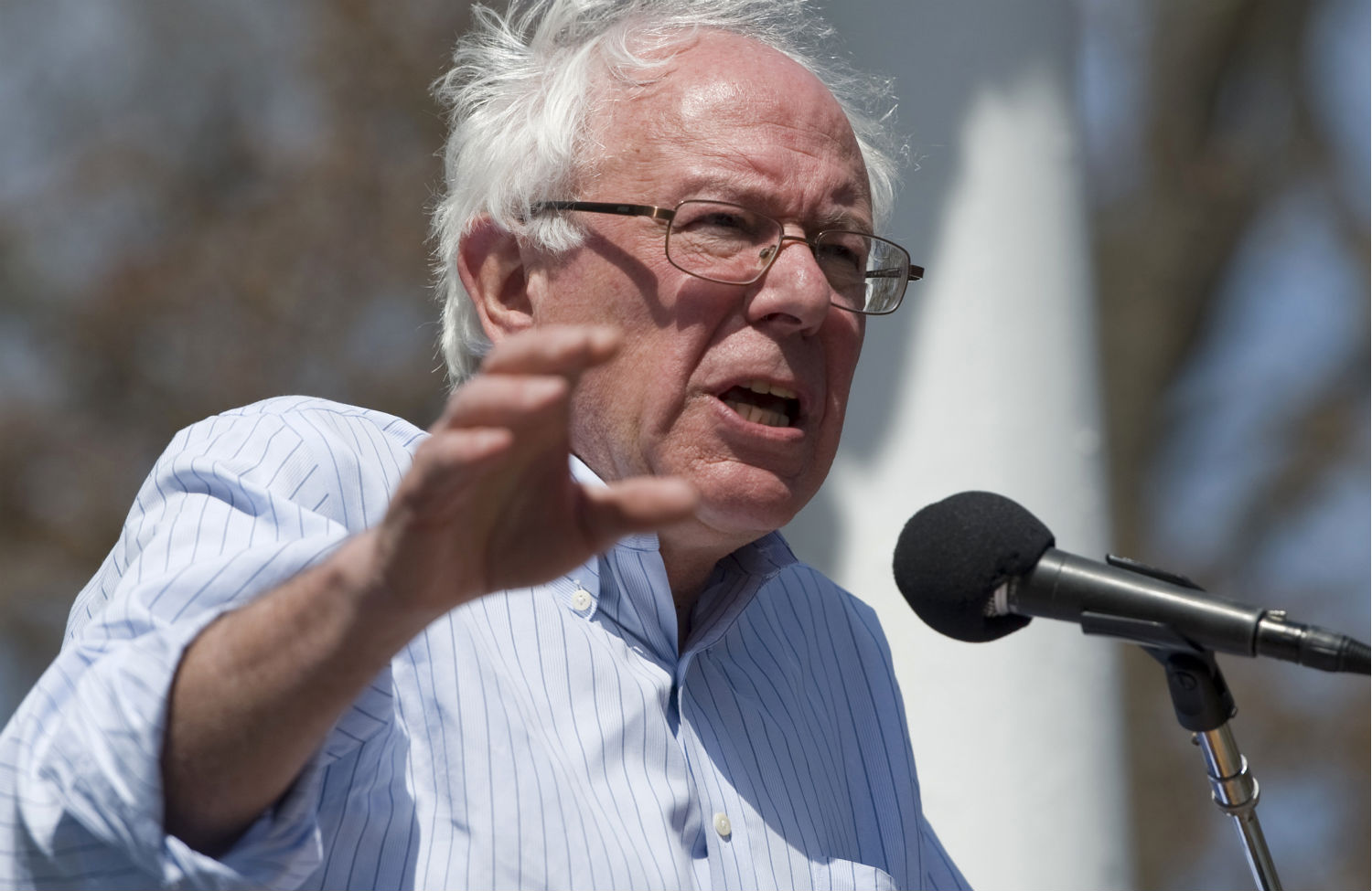 Bernie Sanders threatens to run as independent, says Dems weak on helping middle class