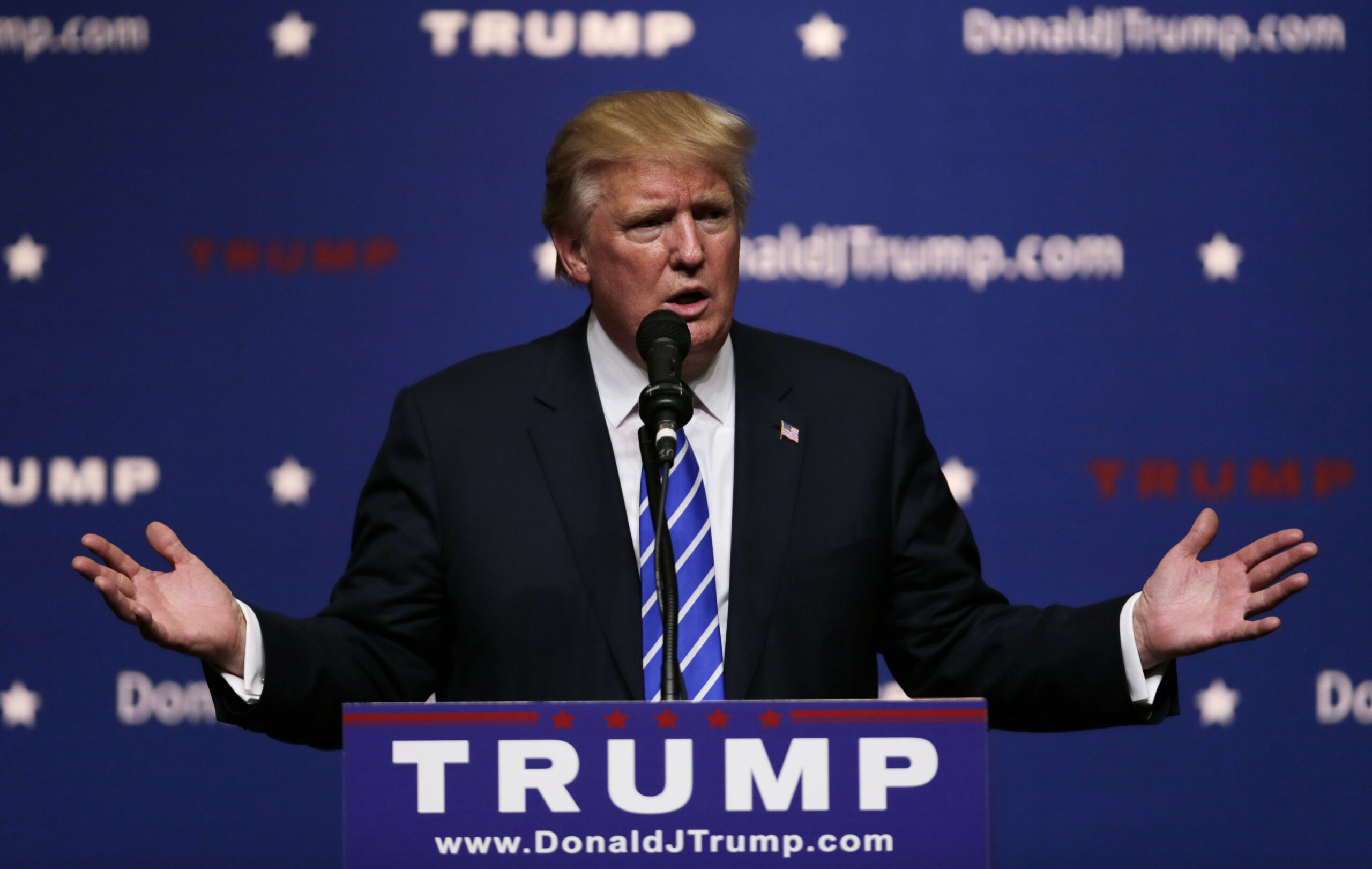 Trump says he will spend $1 billion on campaign if necessary