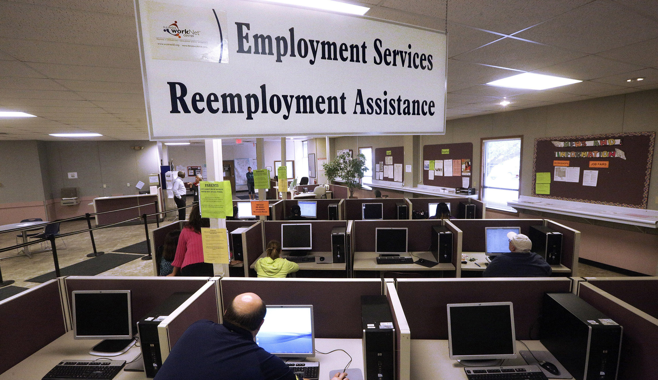 Jobless claims inch up to 236,000, remain near historic lows