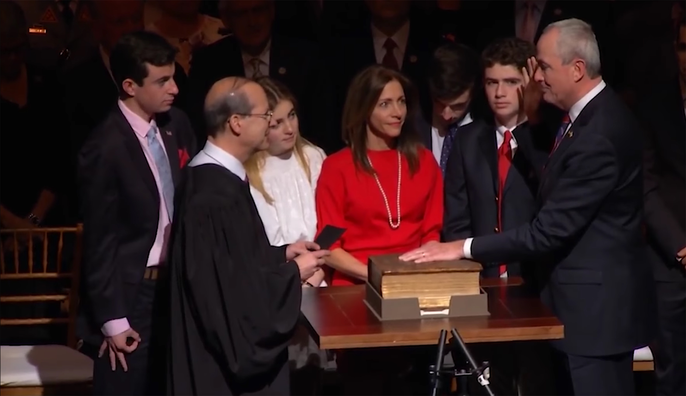 New Jersey Gov. Phil Murphy’s son makes controversial hand gesture during swearing-in ceremony