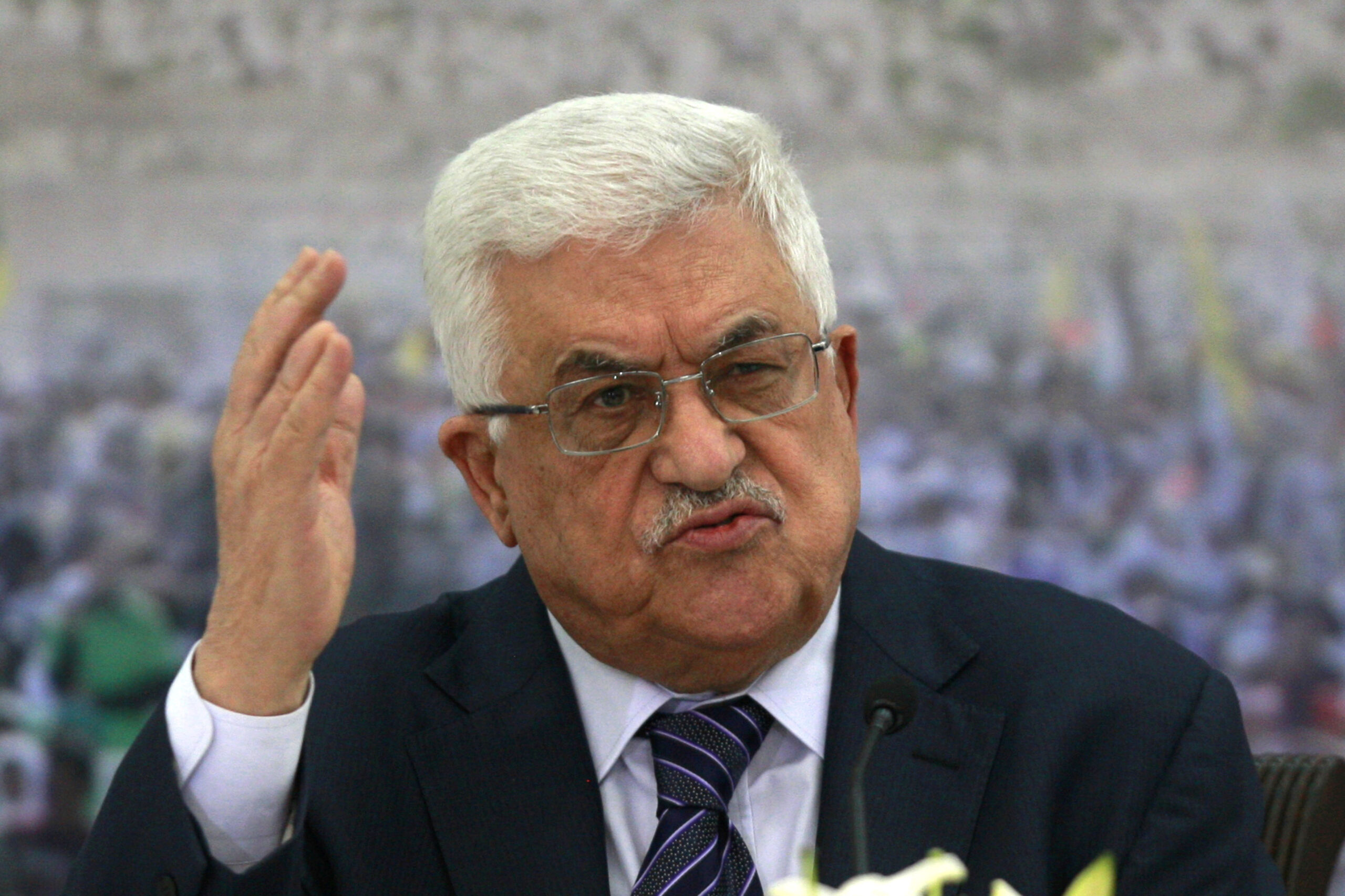 Palestinian president appeals for urgent Arab aid