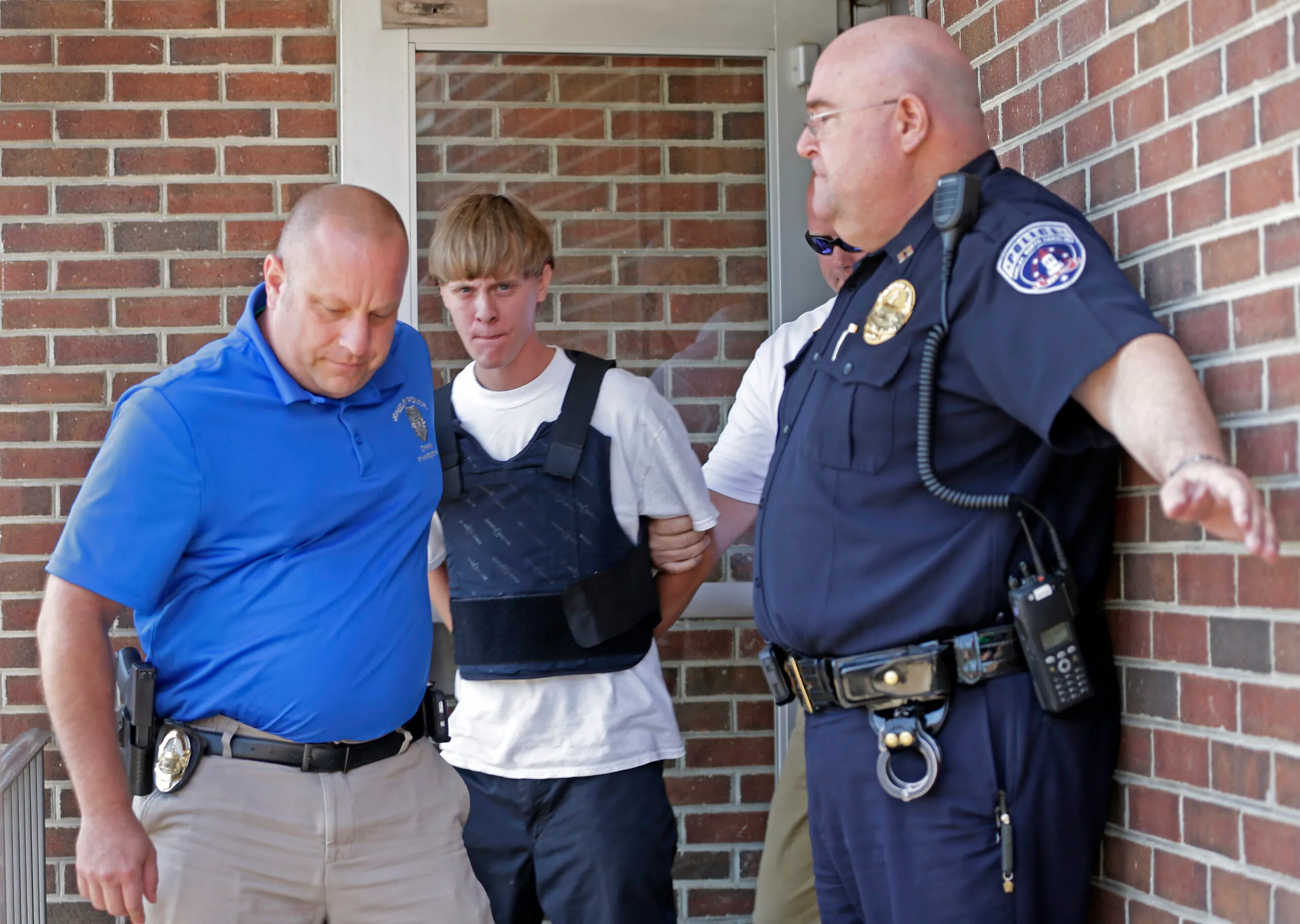 Charleston church shooting suspect confesses to authorities
