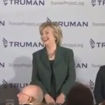 Man Says He Wants To Strangle Carly Fiorina, Hillary Clinton Laughs