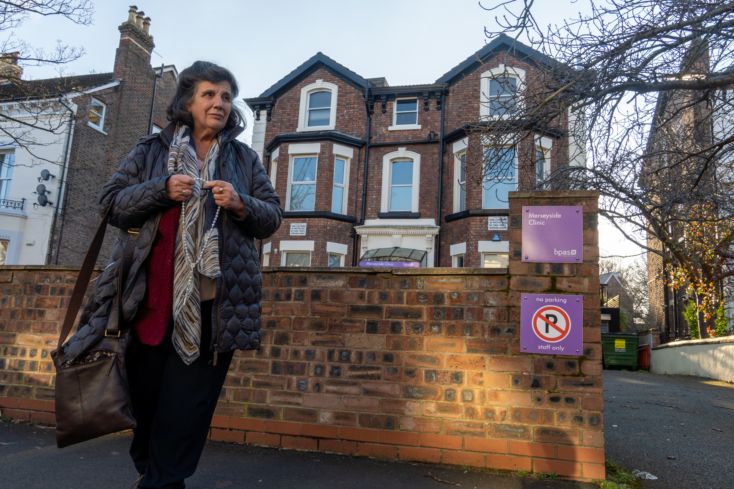 British woman arrested after praying near abortion clinic wins case
