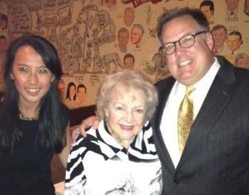 Sightings: Betty White has Sunday dinner at the Palm