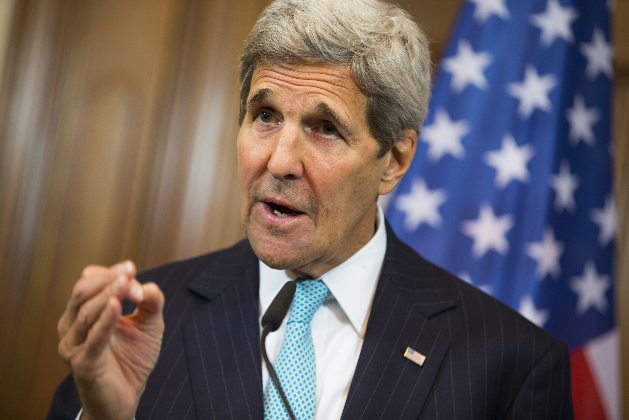 Kerry: U.S. to accept more refugees in 2017