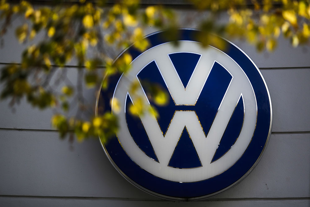 VW takes over as No. 1 automaker despite emissions scandal
