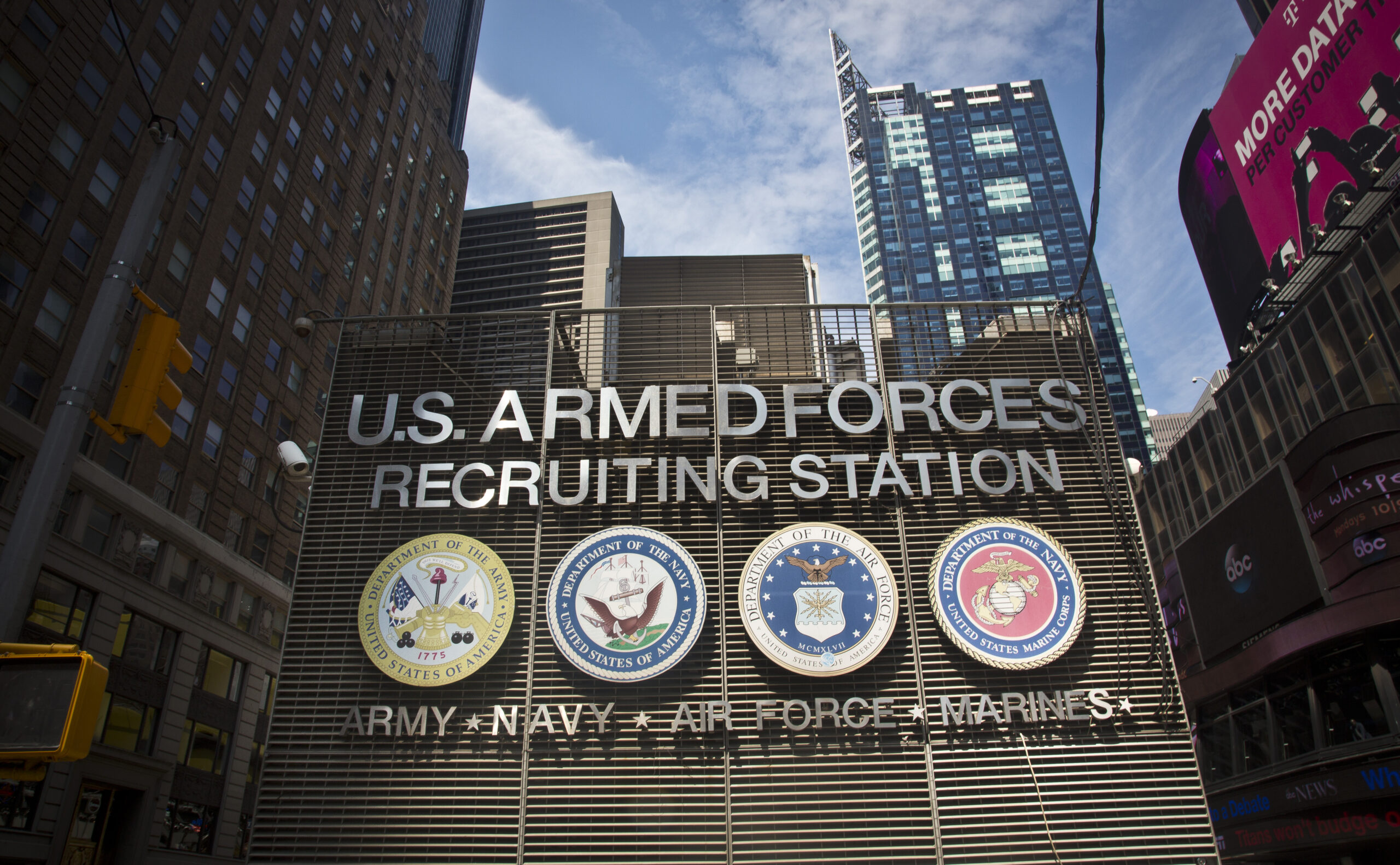 Likely Clinton Pentagon chief calls for 2 years of national service