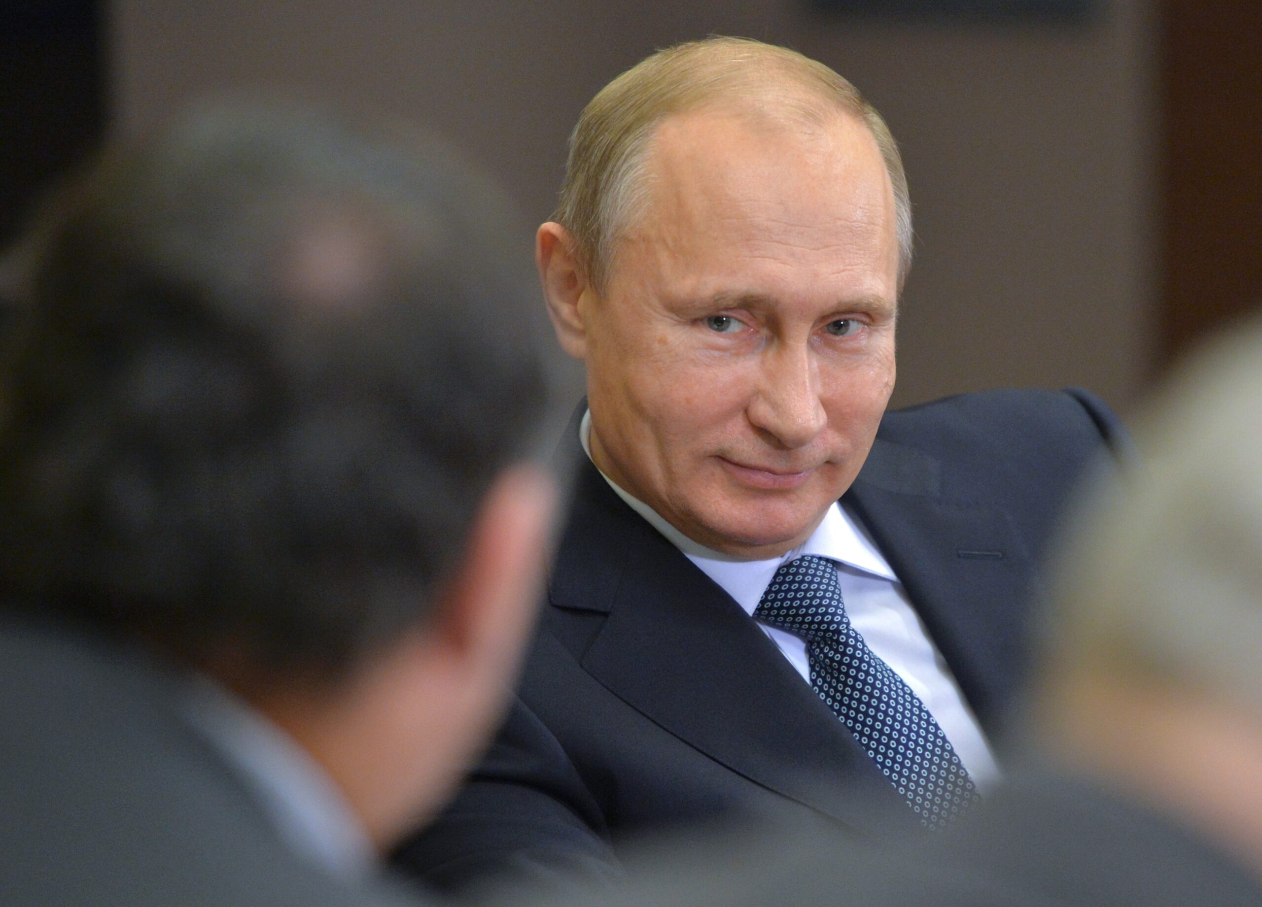 Russia offers to drop sanctions if EU reciprocates