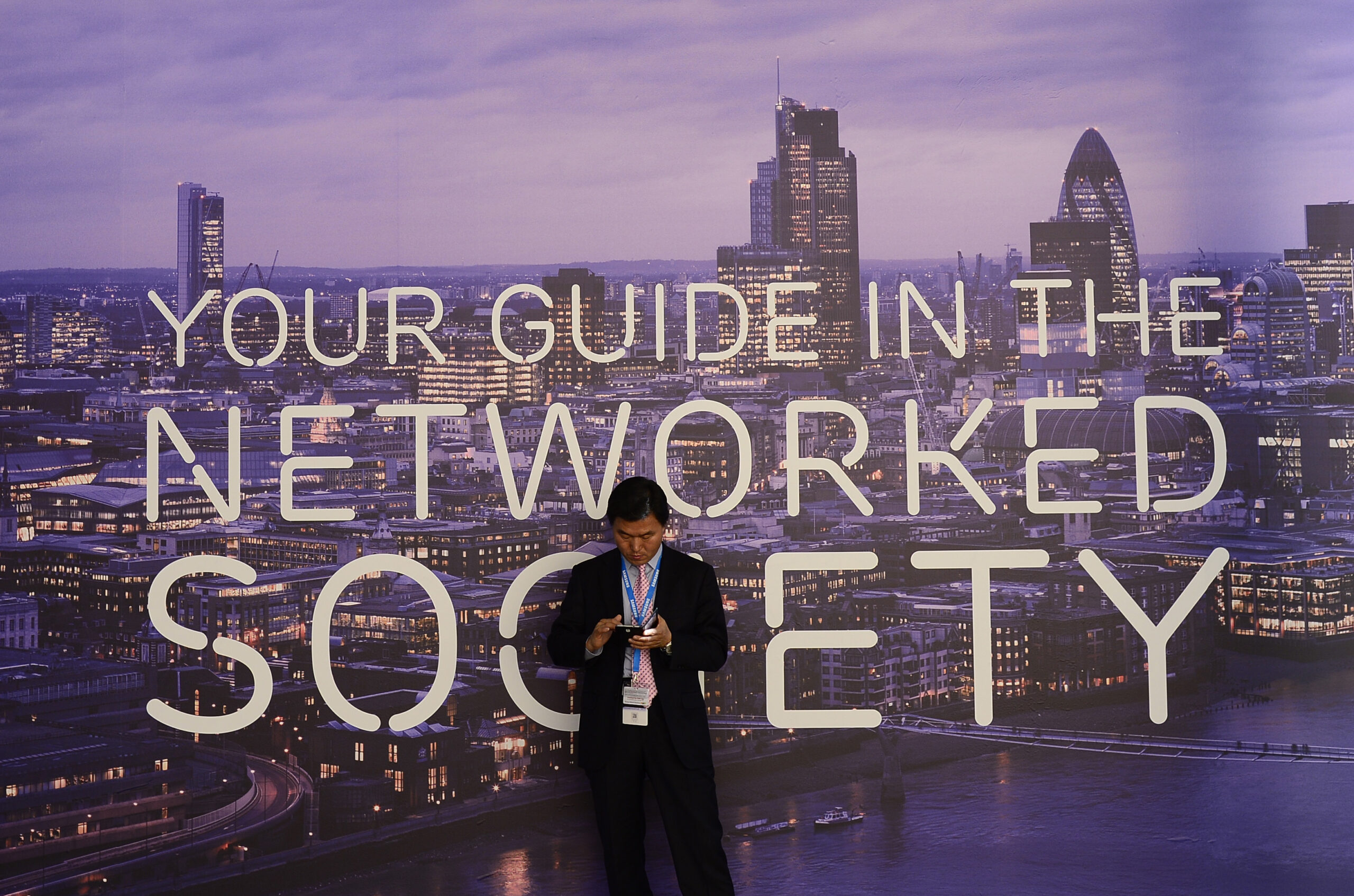 Push for Web addresses in era of search, apps