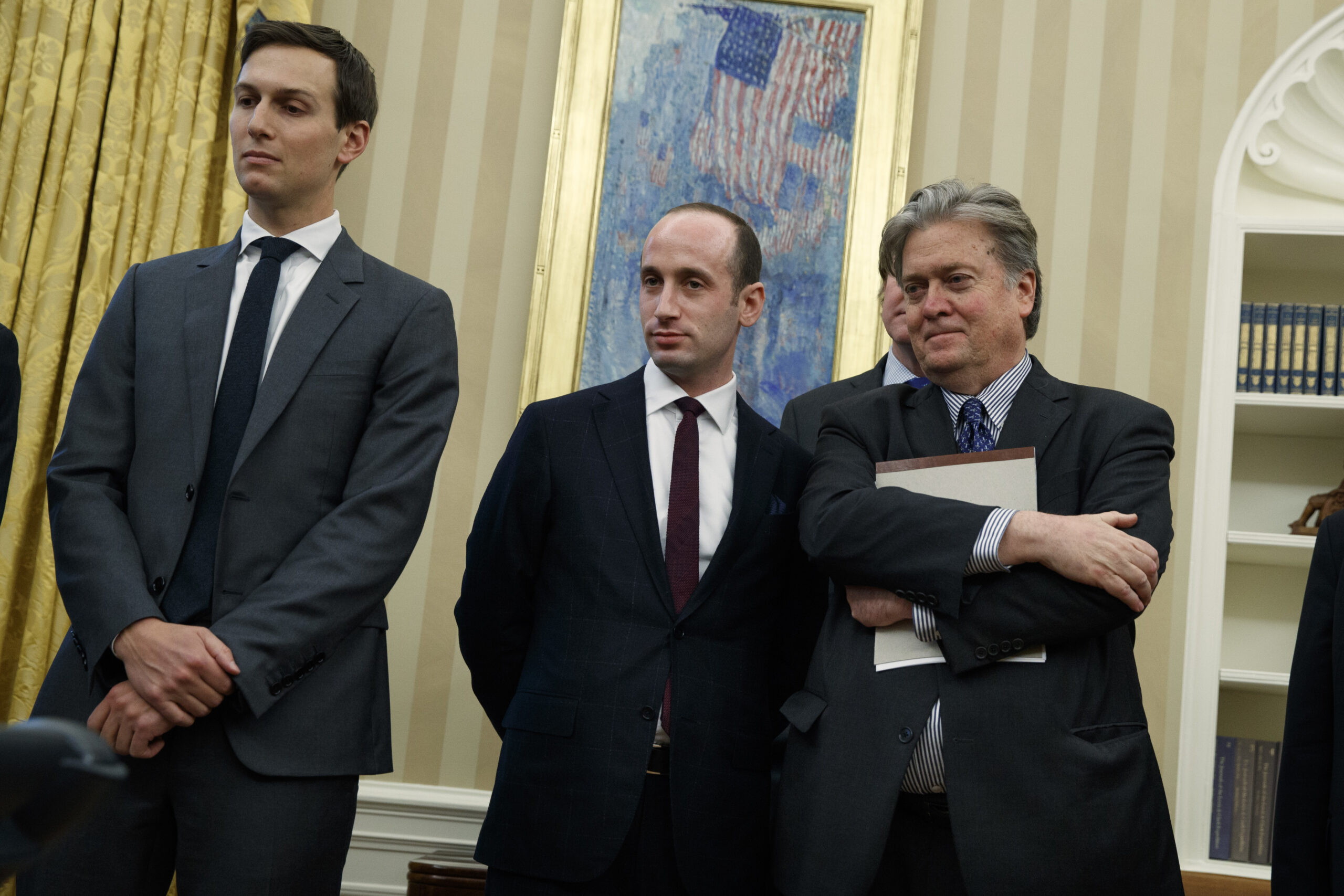Media fails in scramble to belittle aides, Trump backs them