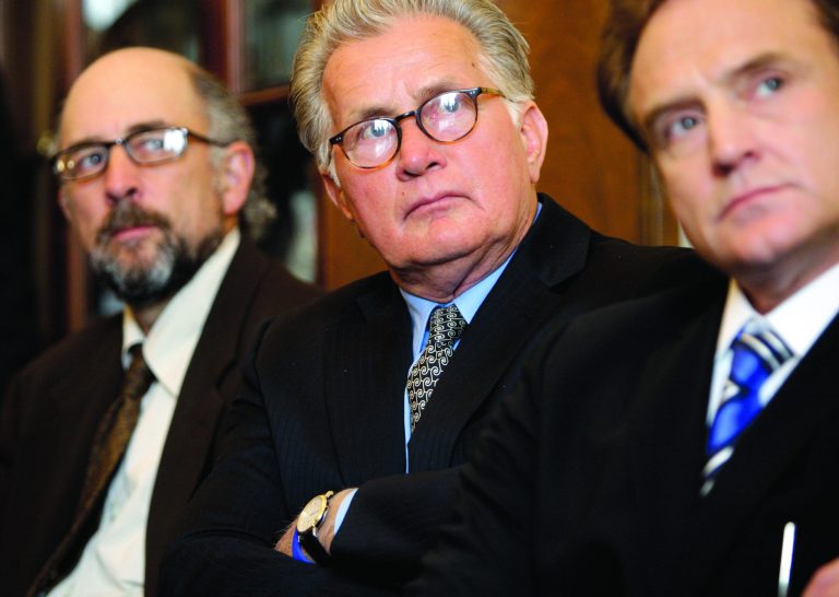 FILE - In this March 31, 2009 file photo, actors from 