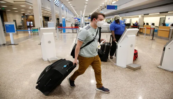 Social media can help holiday fliers, but beware of scams