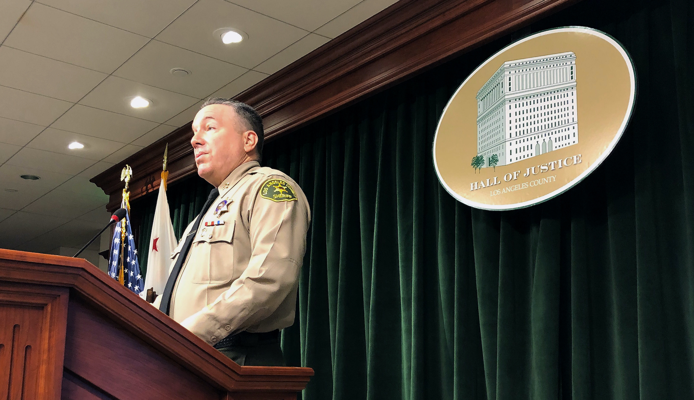 Sheriff suspends campaign to close Los Angeles gun stores