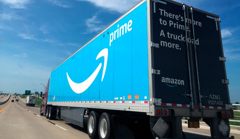 Amazon sees record post-Thanksgiving sales