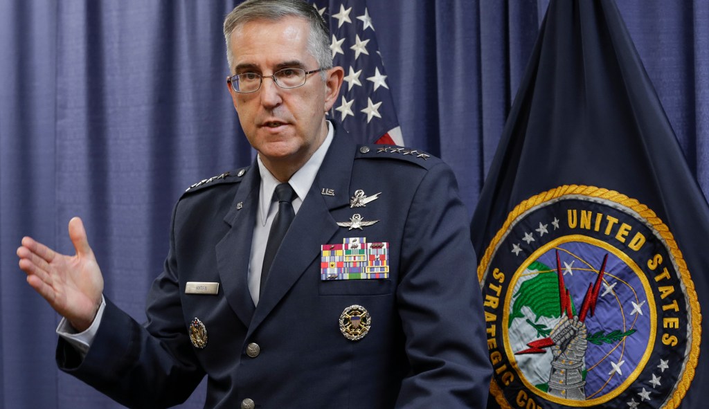 Top US commander says he would not recommend an immediate response if Russian nukes were heading to US