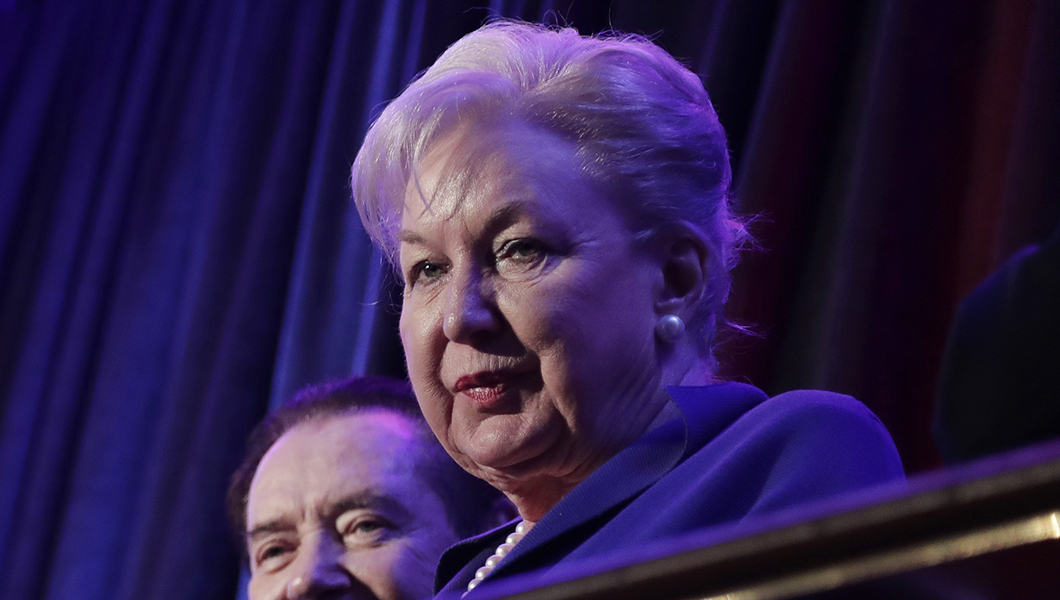 Warren attacks Trump’s sister over ‘potential fraud’ before resigning as judge