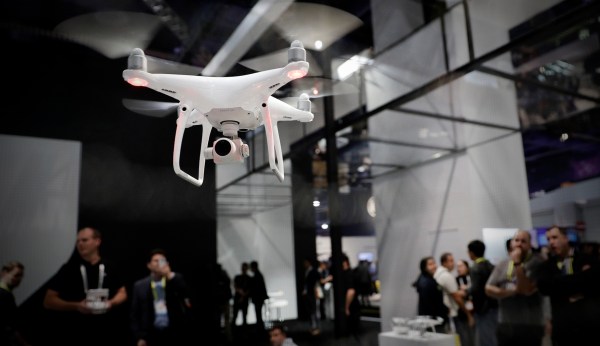 World’s largest drone maker to start putting airplane, helicopter detectors in nearly all machines