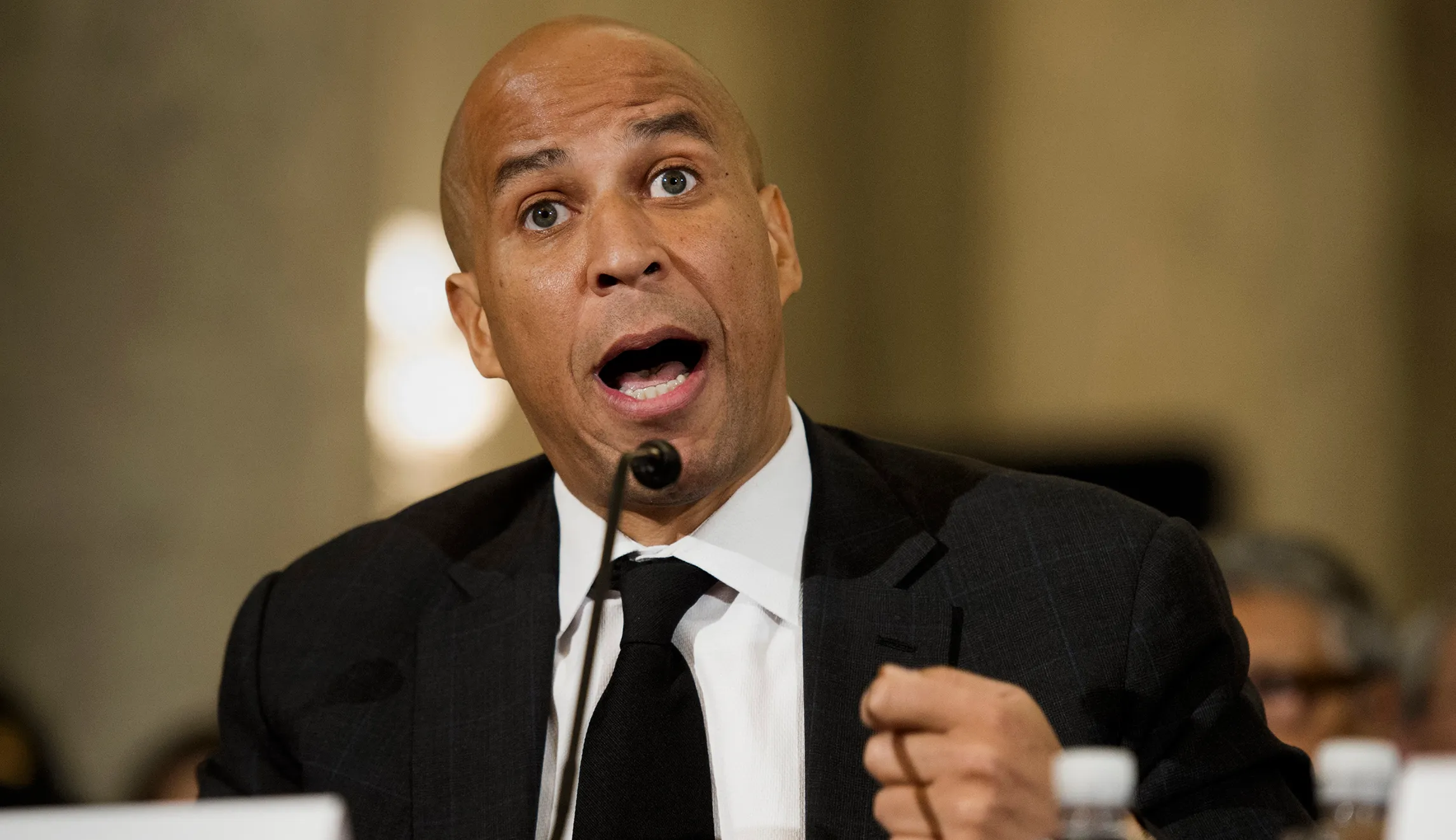 Booker pans Schultz over possible third party run, says independents ‘don’t win’