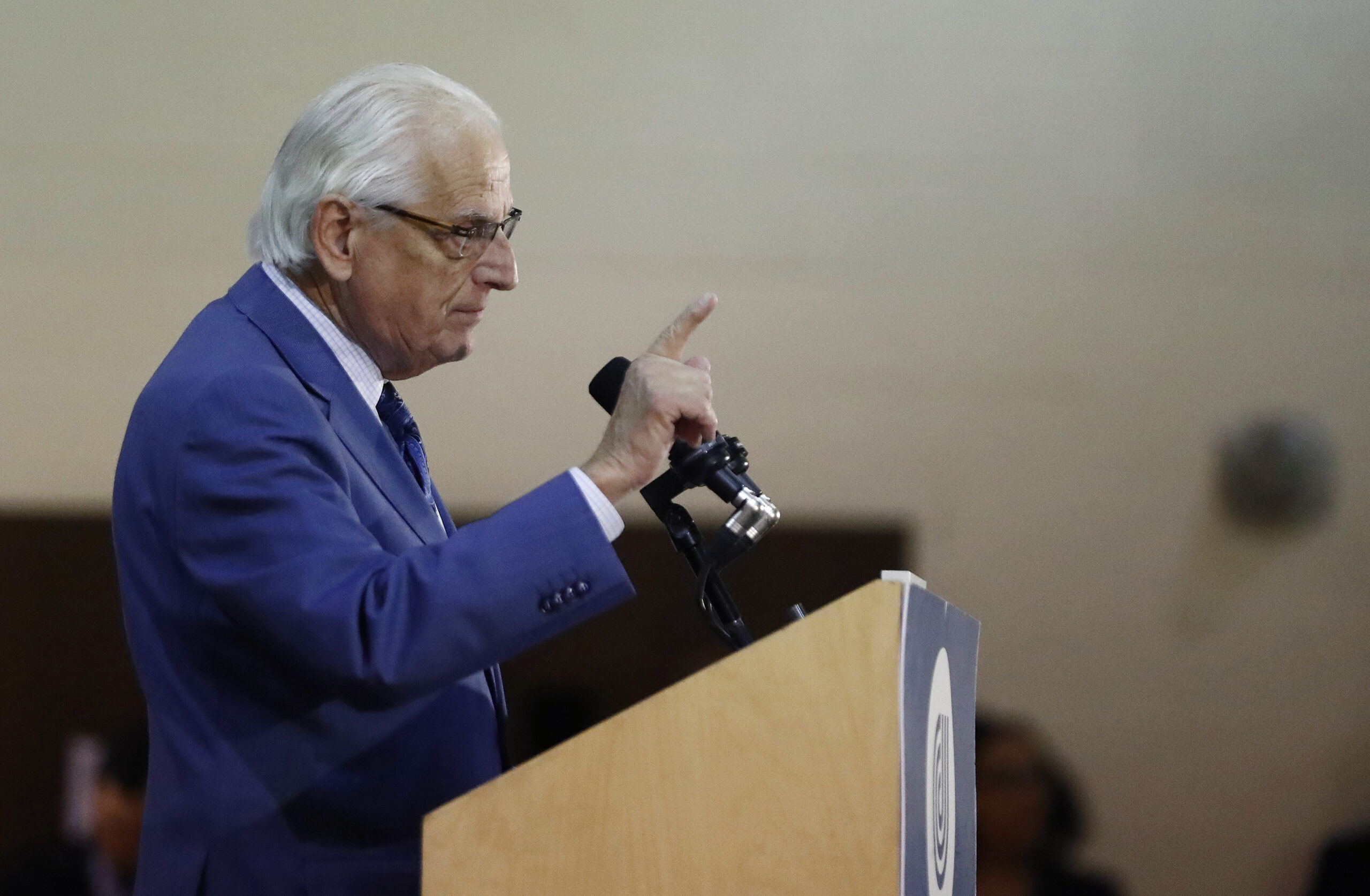 Democrats scold trade office over lack of transparency