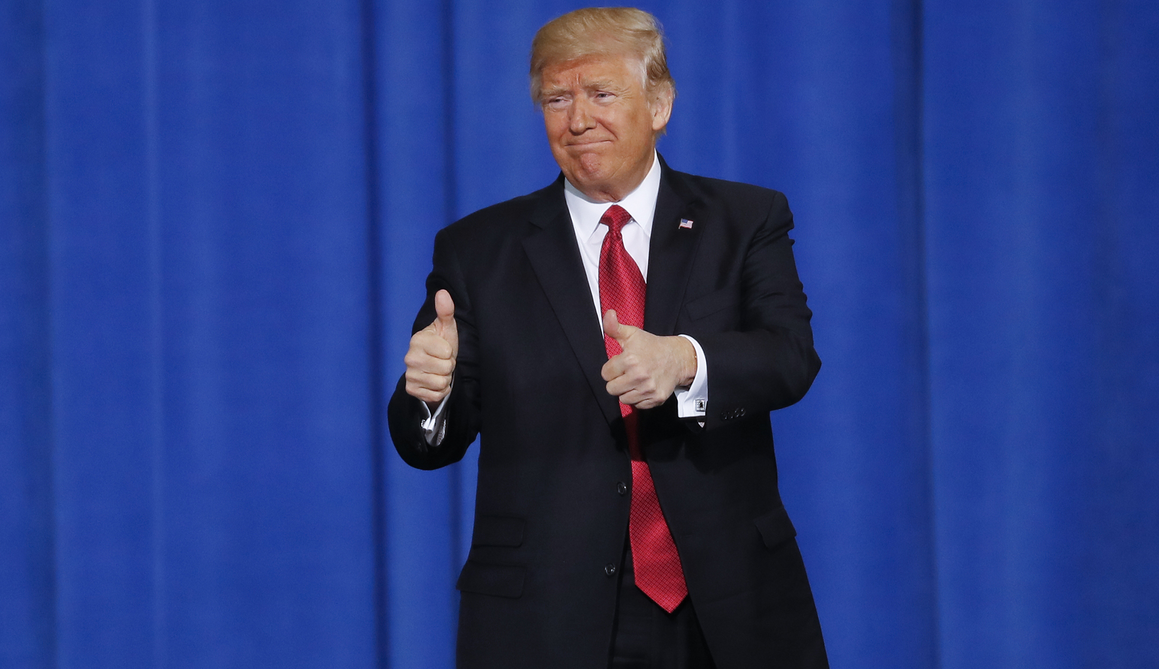 Trump promises good economic times ahead with Larry Kudlow on board