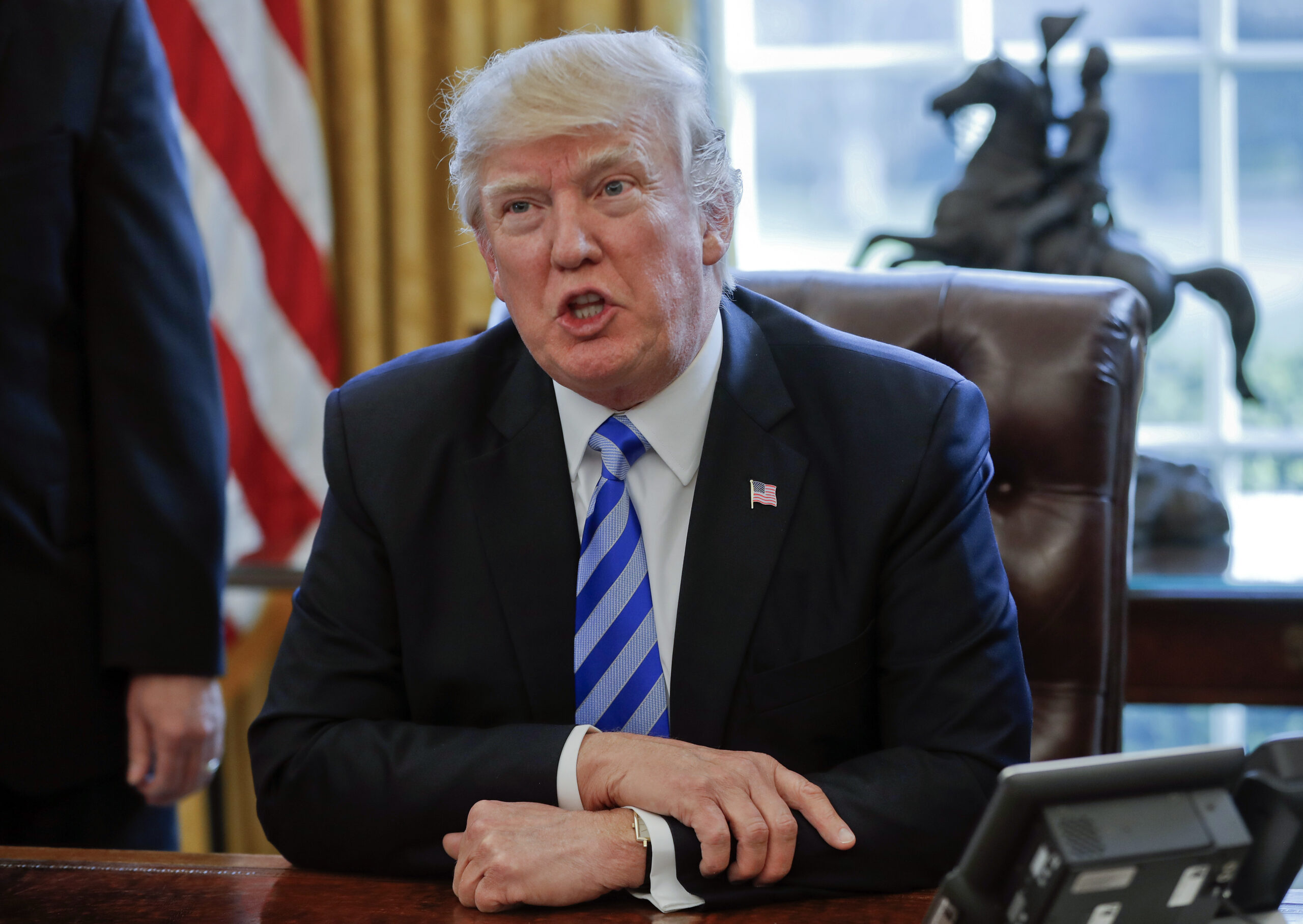 Trump claims many top law firms want to represent him in Russia probe, despite legal team drama