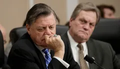 Trump’s plan to build the wall himself turns Congress on its head