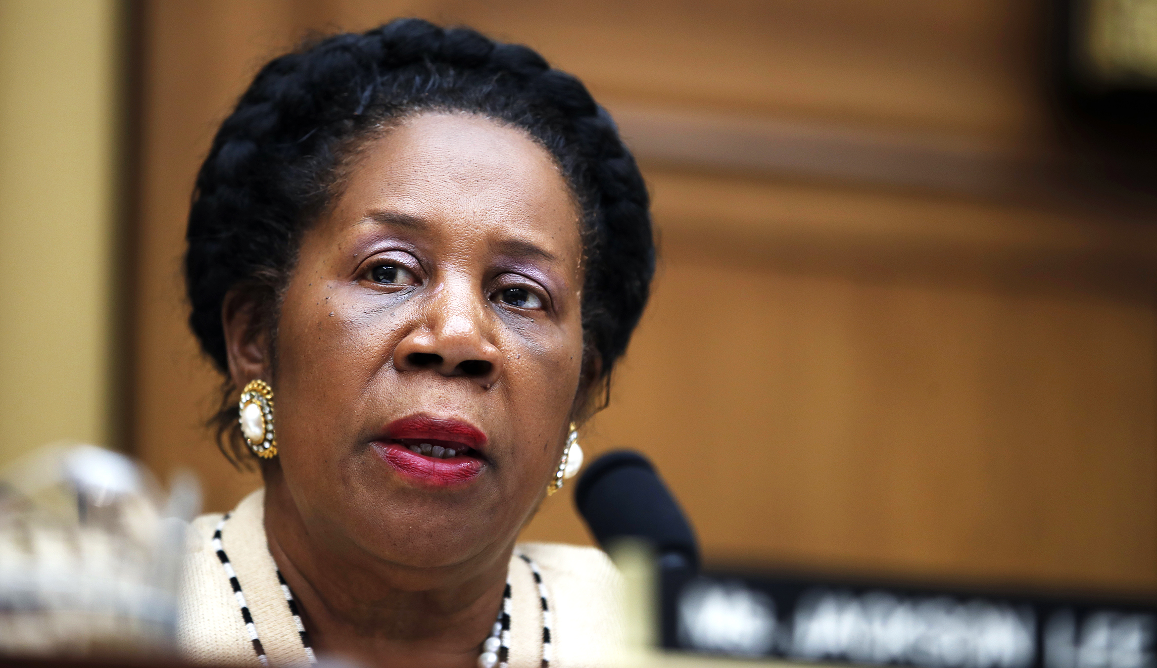 Sheila Jackson Lee gets in nasty dust-up with Acting AG Whitaker