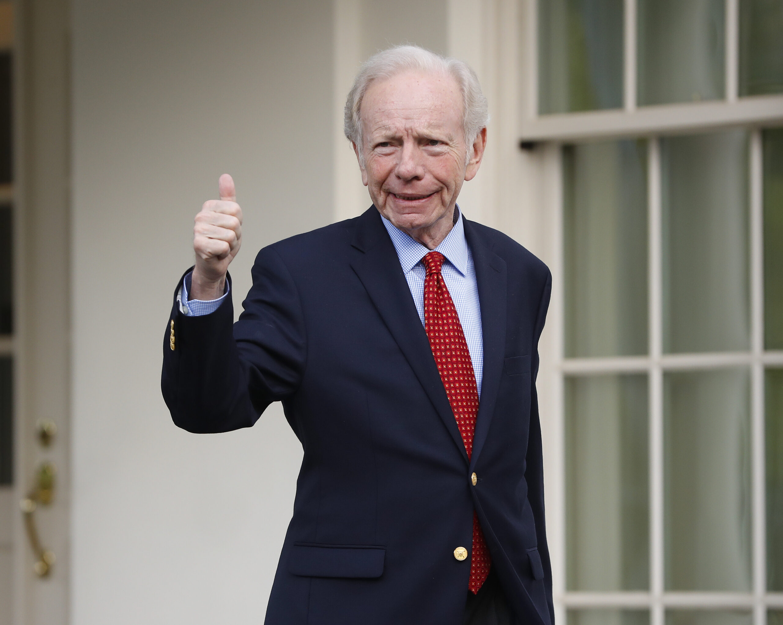 Joe Lieberman applauds Trump’s pick of ‘tremendously gifted’ Mike Pompeo to lead State Department