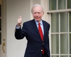 Joe Lieberman applauds Trump’s pick of ‘tremendously gifted’ Mike Pompeo to lead State Department