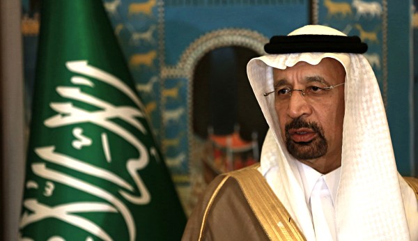 Saudis look to boost oil supply as US dominates market