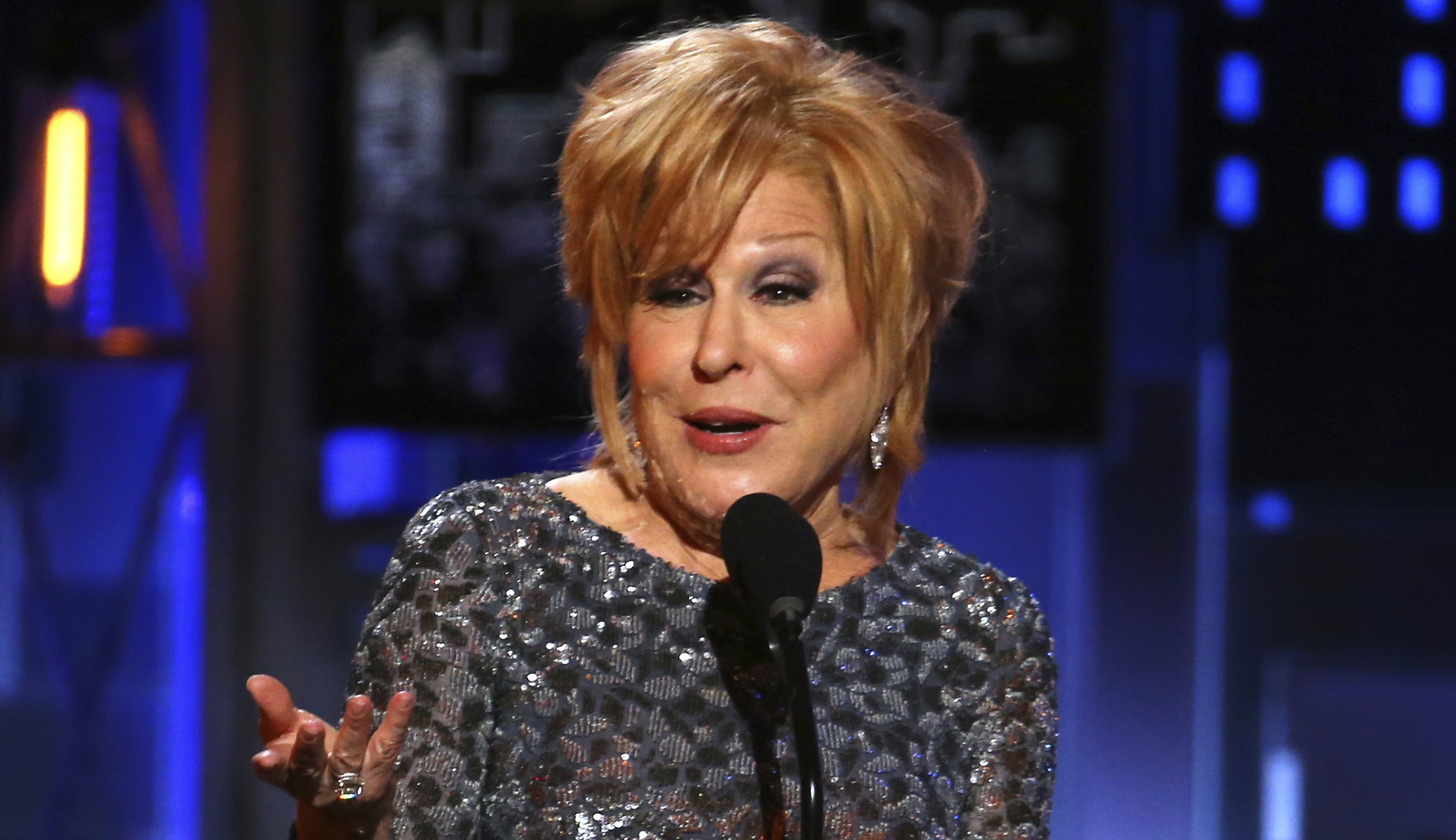 ‘Give him a shiv’: Bette Midler sticks it to Trump after he called her ‘psycho’