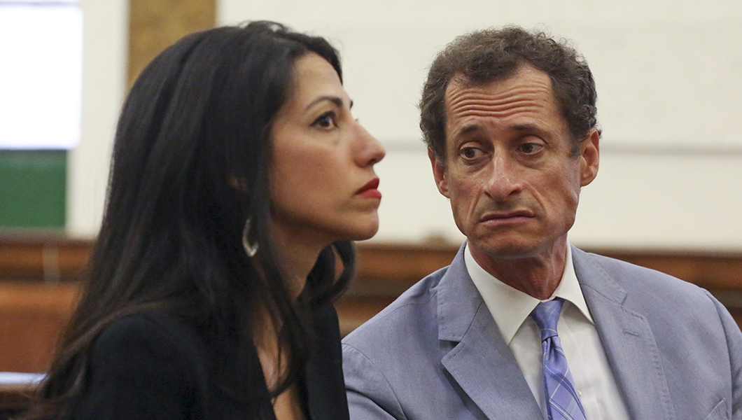 Anthony Weiner moves back in with Huma Abedin