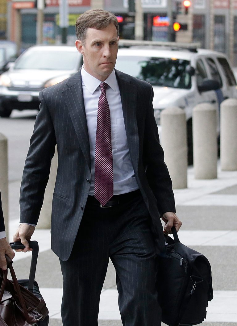 Justice Department pressures two Mueller deputies to refuse testifying