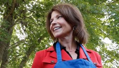 Cheri Bustos plans run for leadership post if Democrats win majority